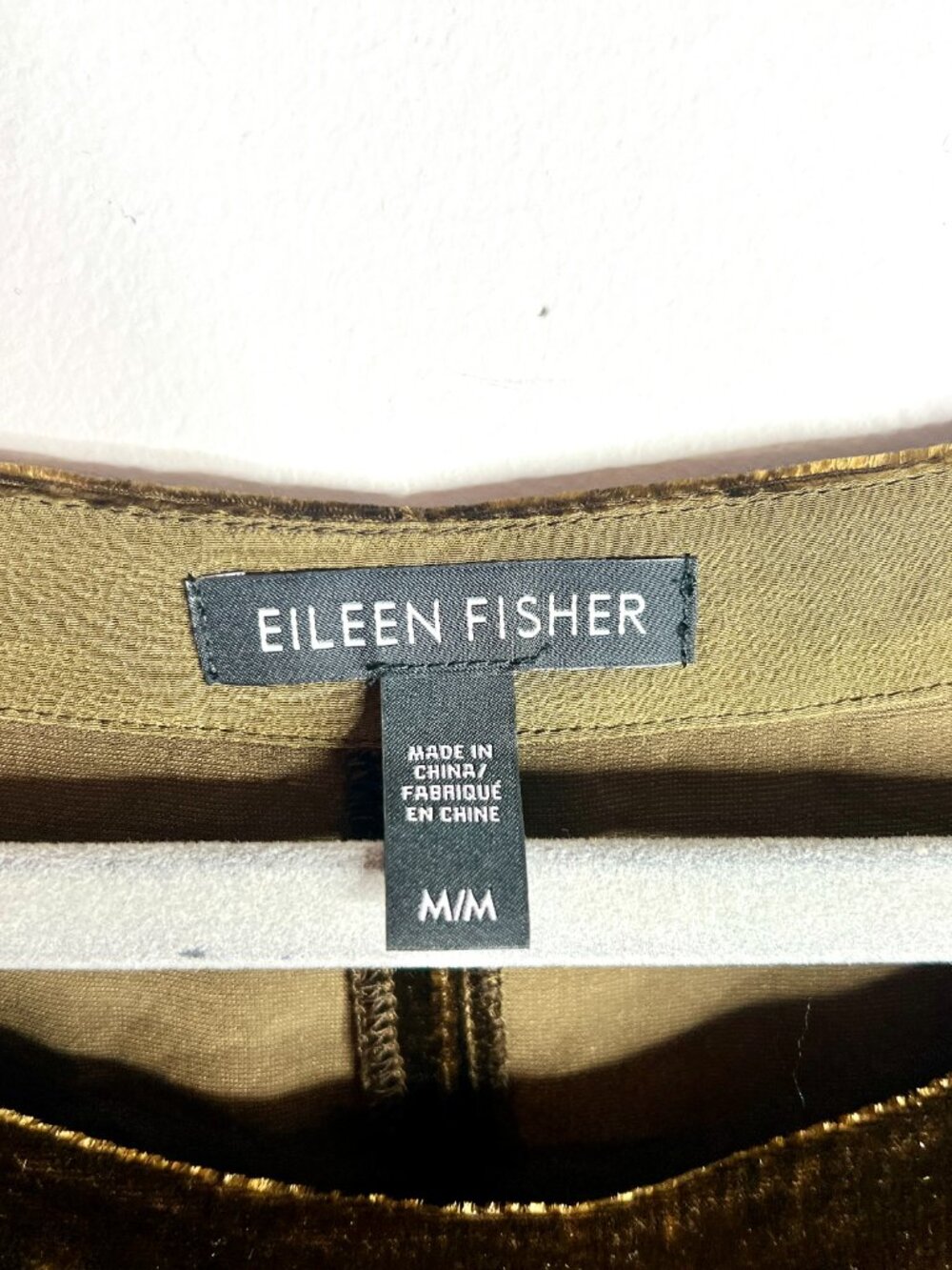 Eileen Fisher Silk Olive Green Crushed Velvet Flowy Top Boxy Whimsigoth Witchy M - Picture 2 of 4